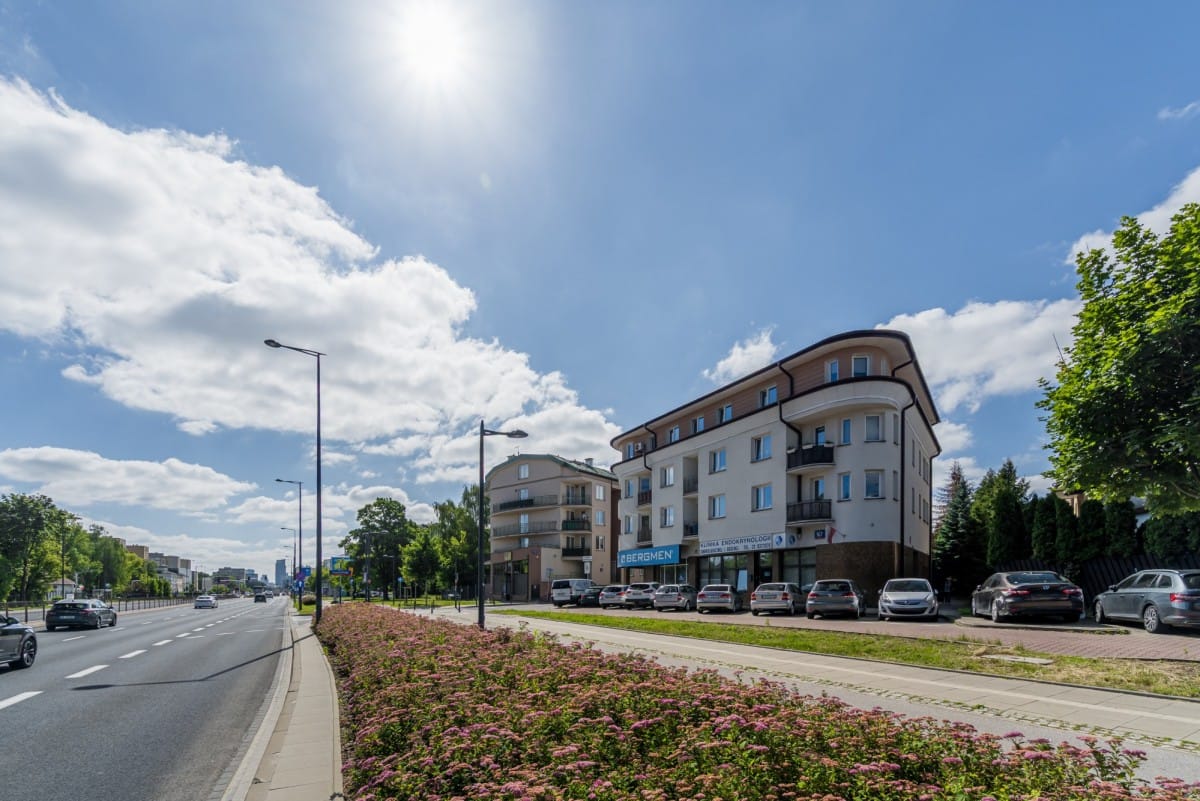 Lokal użytkowy  pokojowe na Sprzedaż