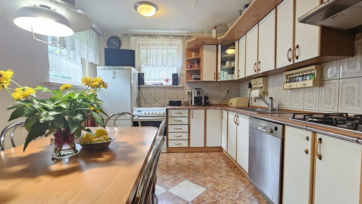 Dom 5 pokojowe na Sprzedaż