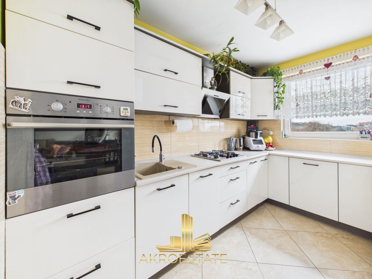 Mieszkanie 4 pokojowe na Sprzedaż