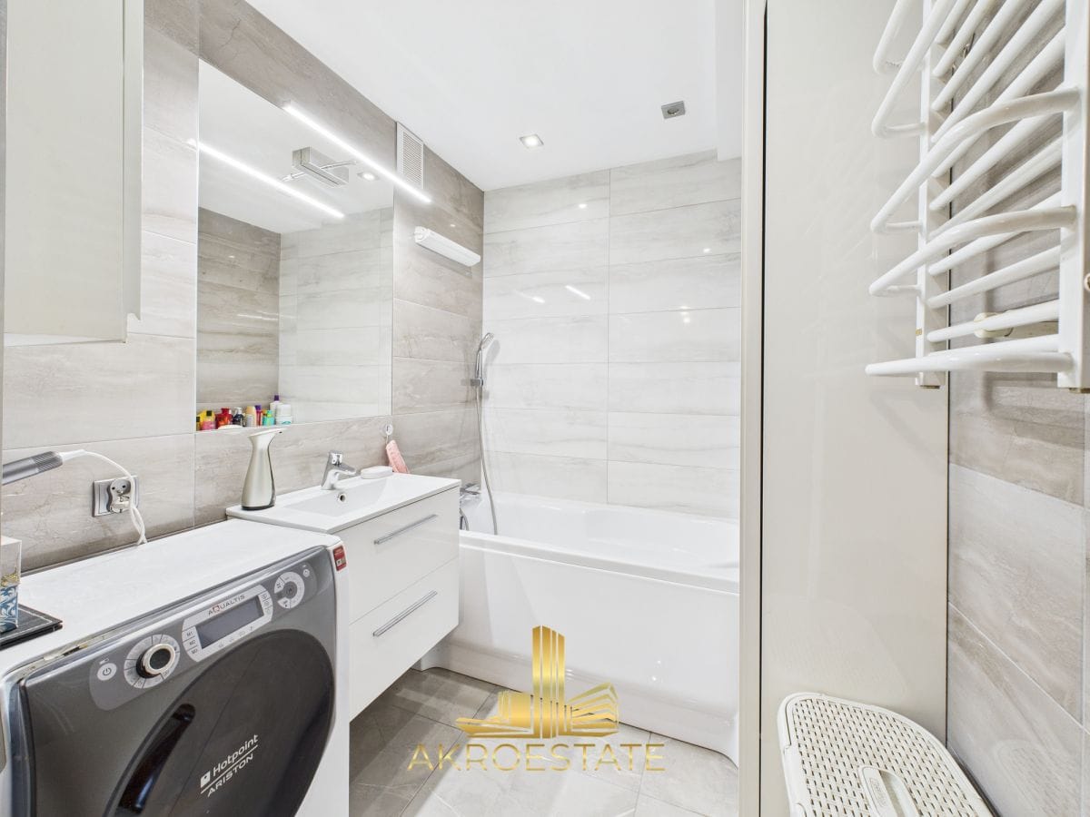 Mieszkanie 4 pokojowe na Sprzedaż