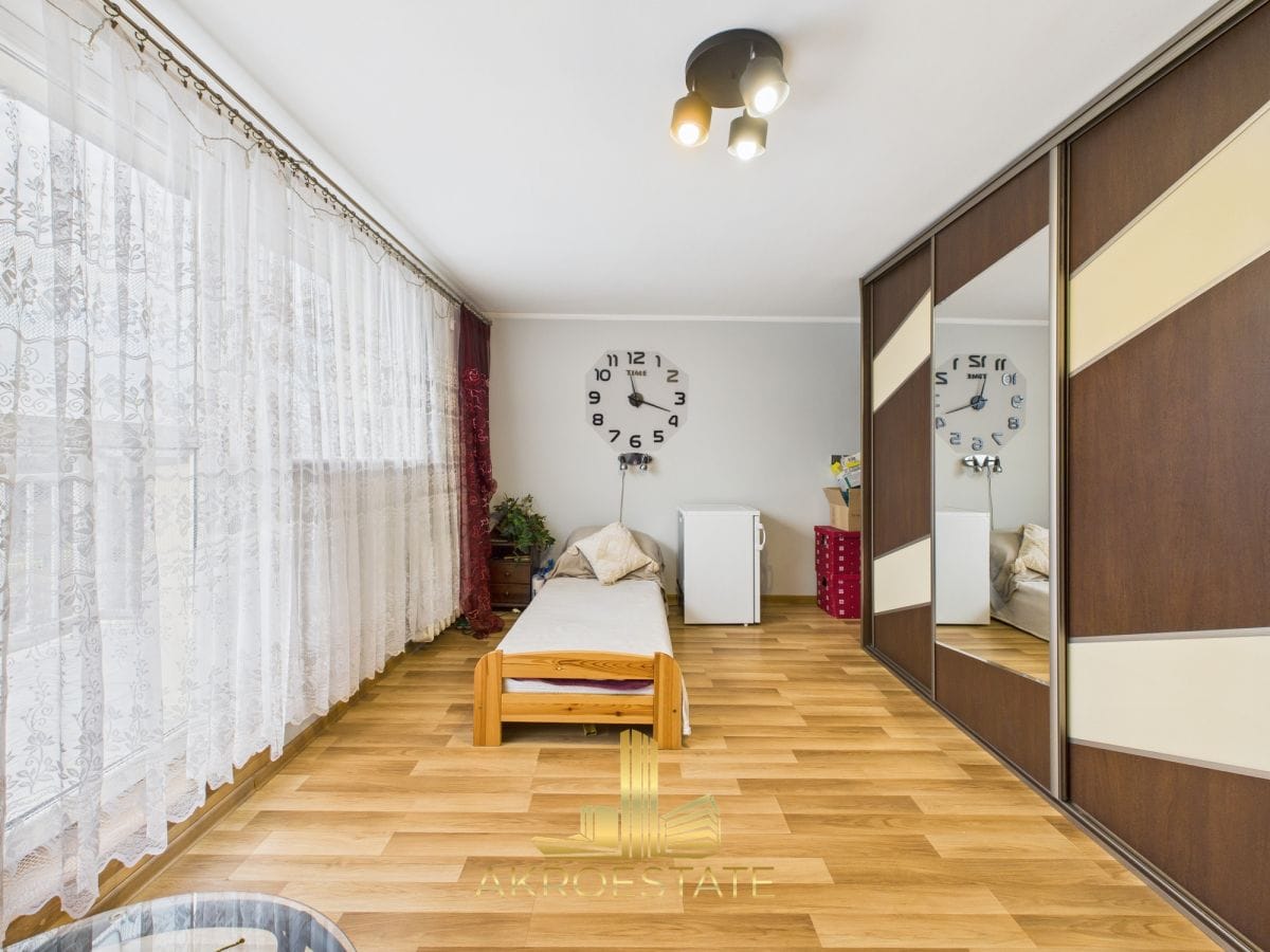 Mieszkanie 4 pokojowe na Sprzedaż