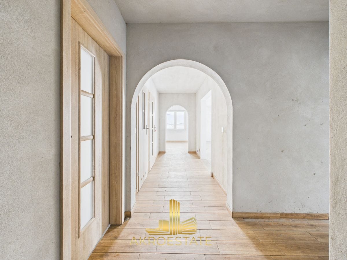 Dom 4 pokojowe na Sprzedaż