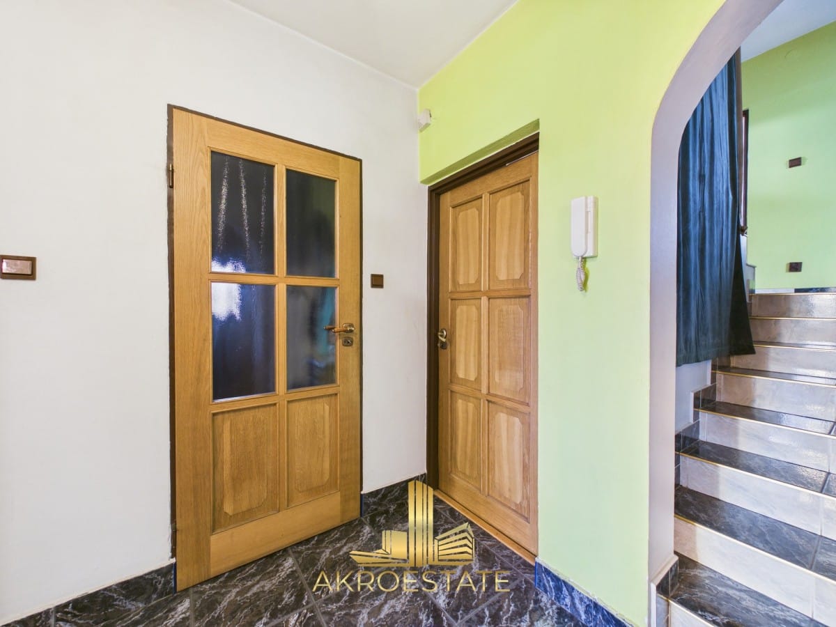 Dom 5 pokojowe na Sprzedaż