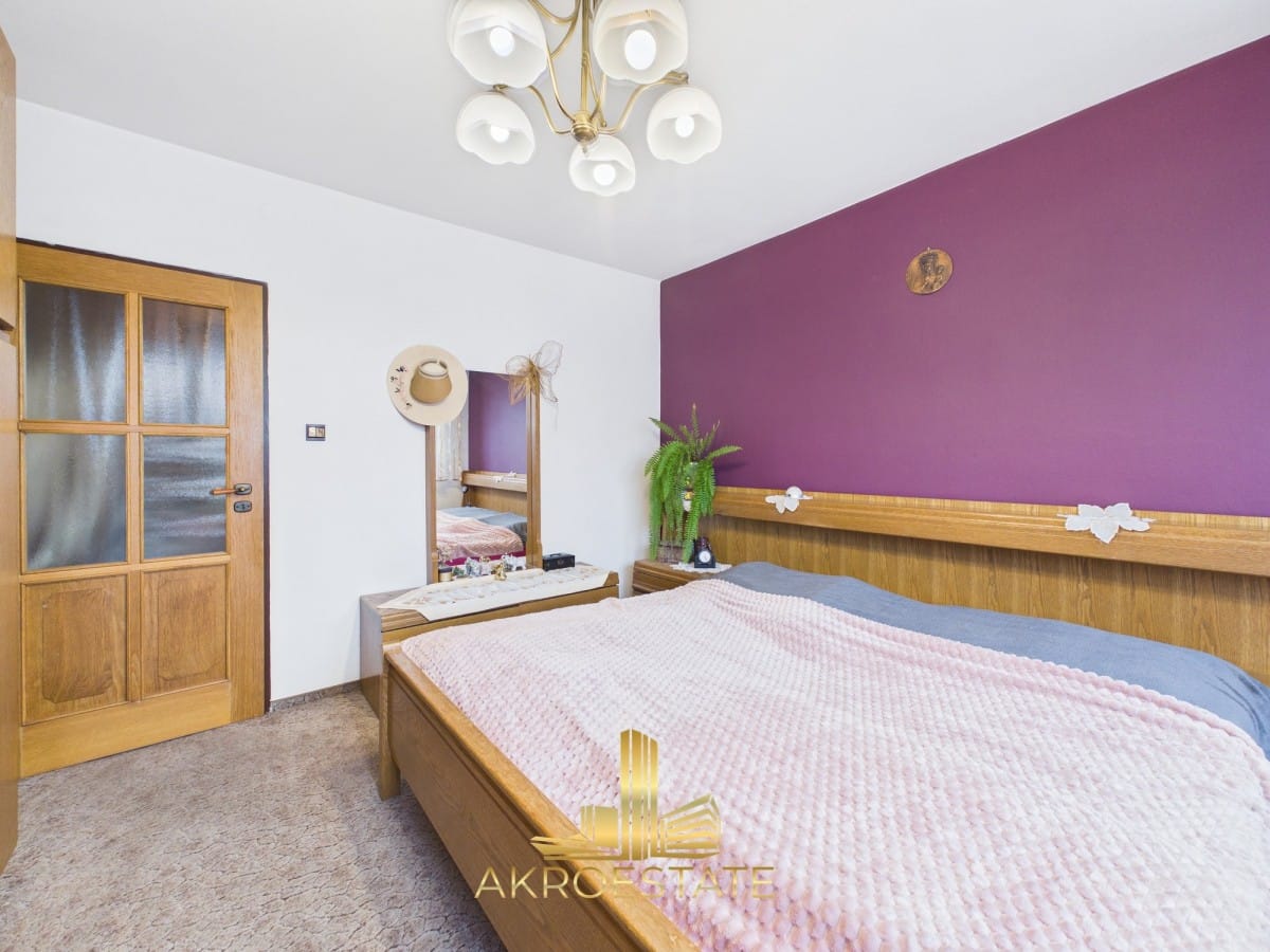 Dom 5 pokojowe na Sprzedaż