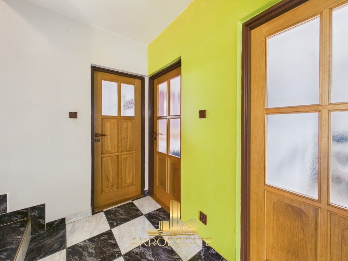 Dom 5 pokojowe na Sprzedaż