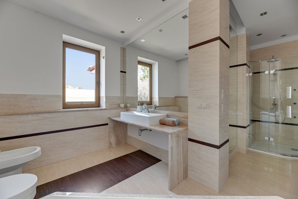 Dom 7 pokojowe na Sprzedaż