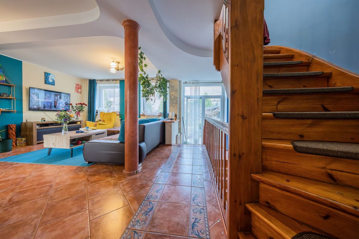 Dom 5 pokojowe na Sprzedaż