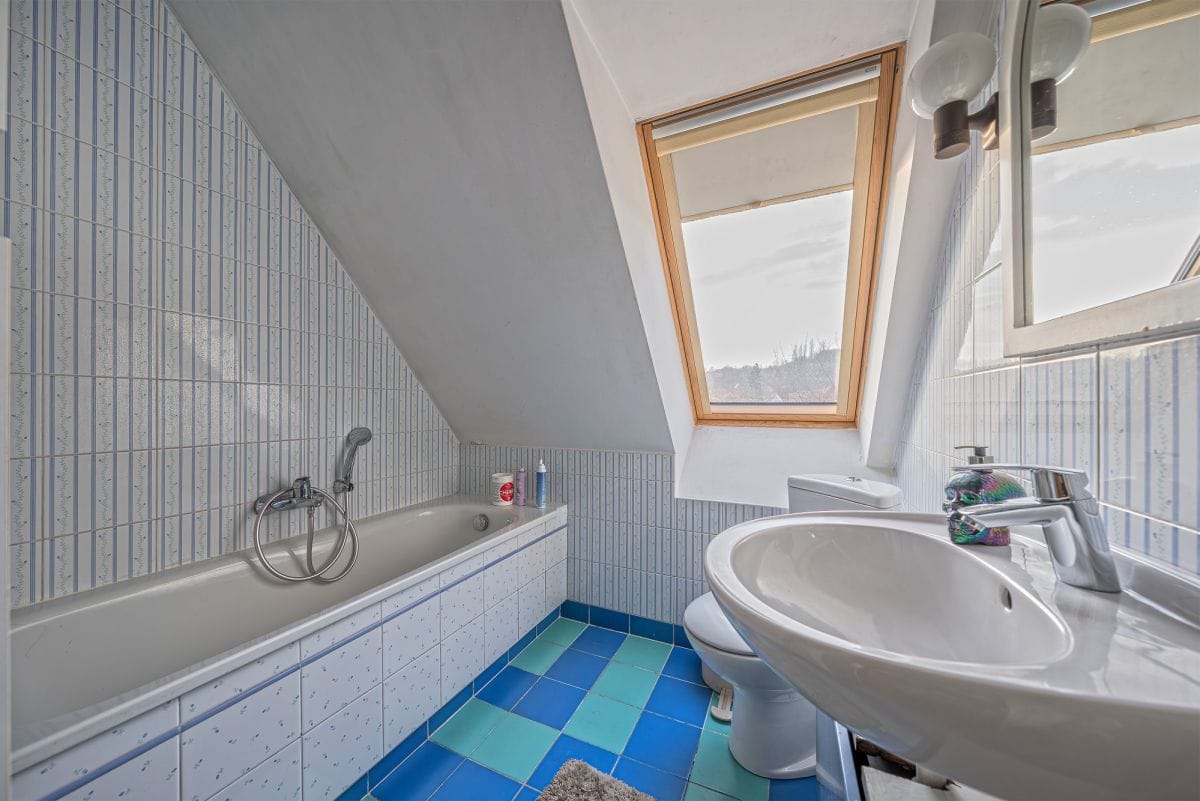 Dom 5 pokojowe na Sprzedaż