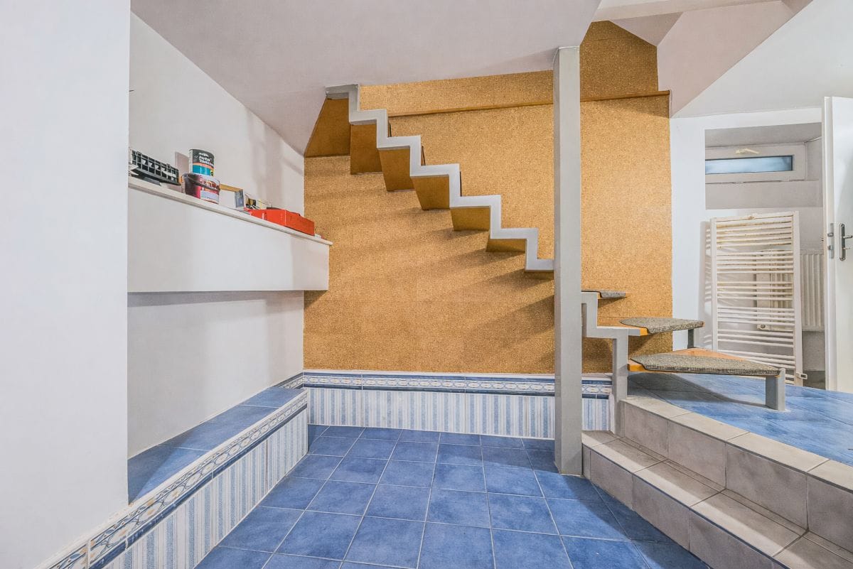 Dom 5 pokojowe na Sprzedaż