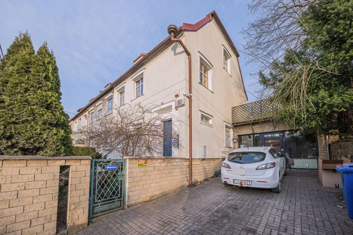 Dom 5 pokojowe na Sprzedaż