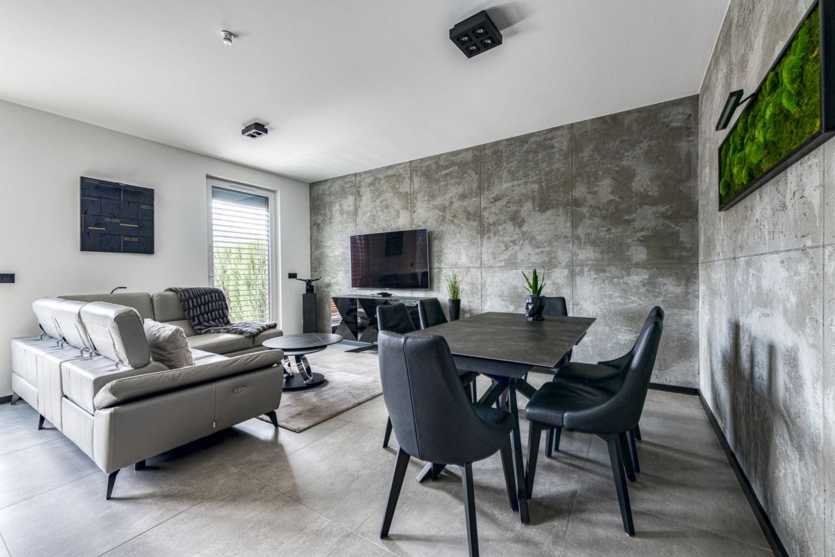 Dom 5 pokojowe na Sprzedaż