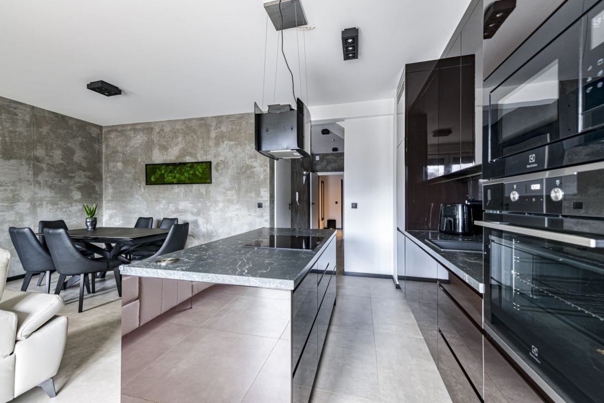 Dom 5 pokojowe na Sprzedaż