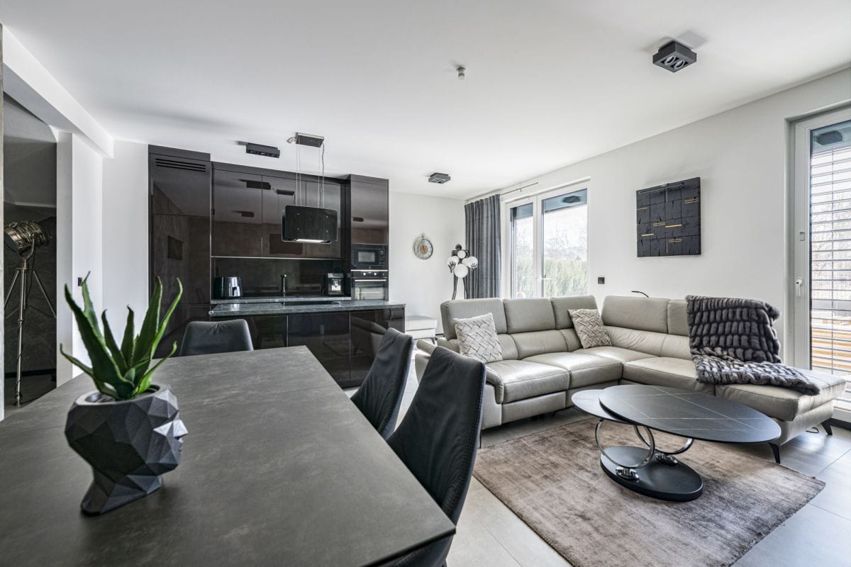 Dom 5 pokojowe na Sprzedaż