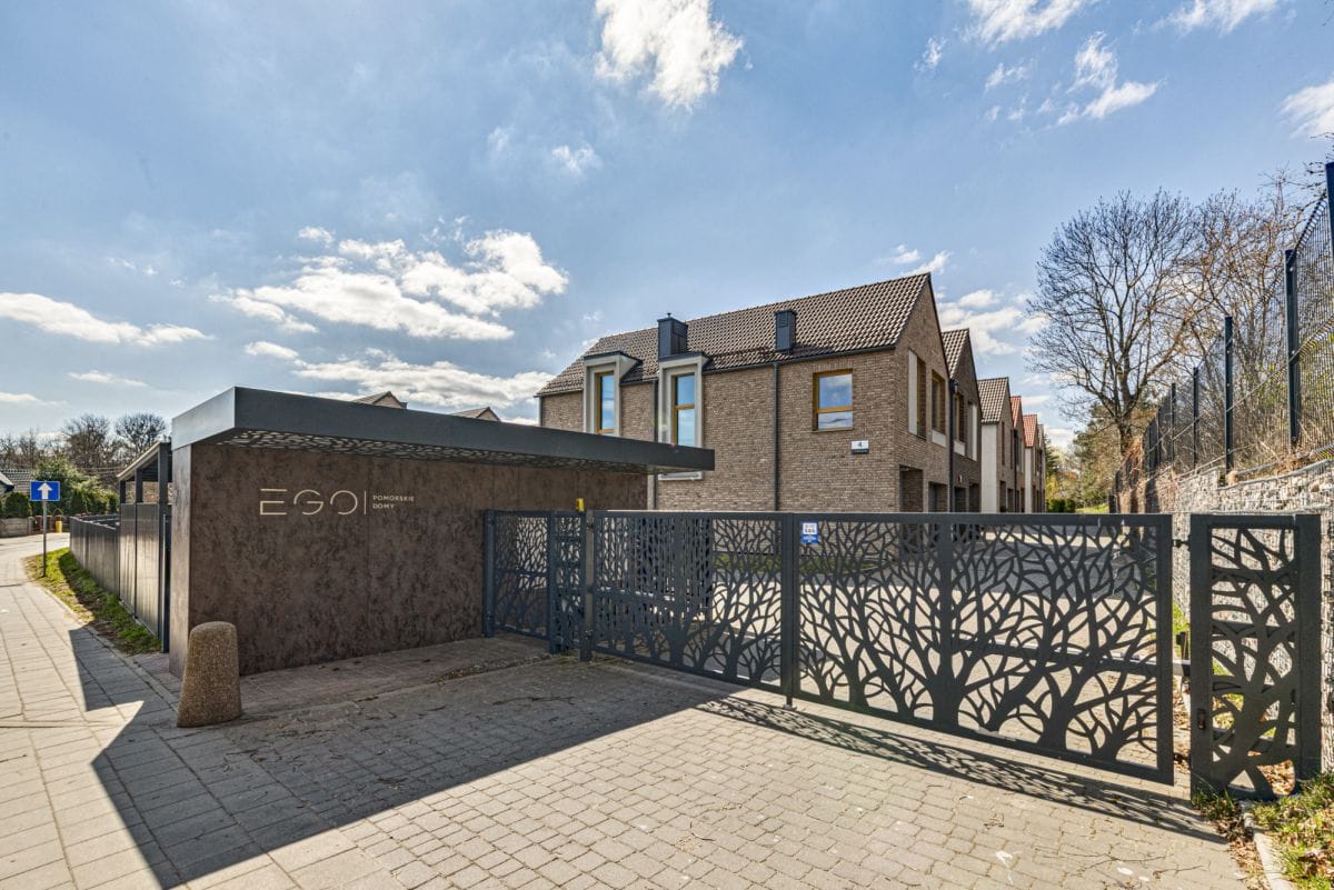 Dom 5 pokojowe na Sprzedaż