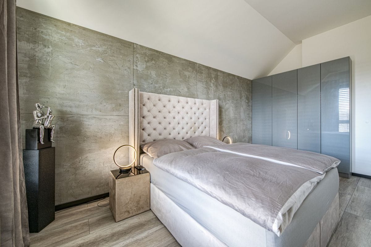 Dom 5 pokojowe na Sprzedaż