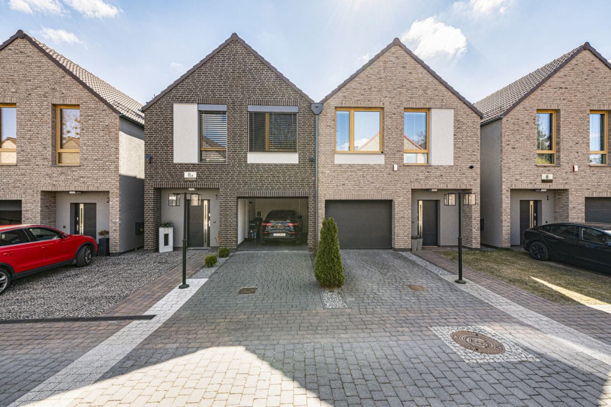 Dom 5 pokojowe na Sprzedaż