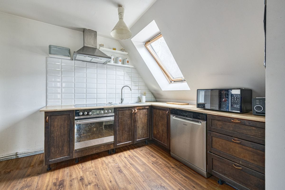 Dom 6 pokojowe na Sprzedaż