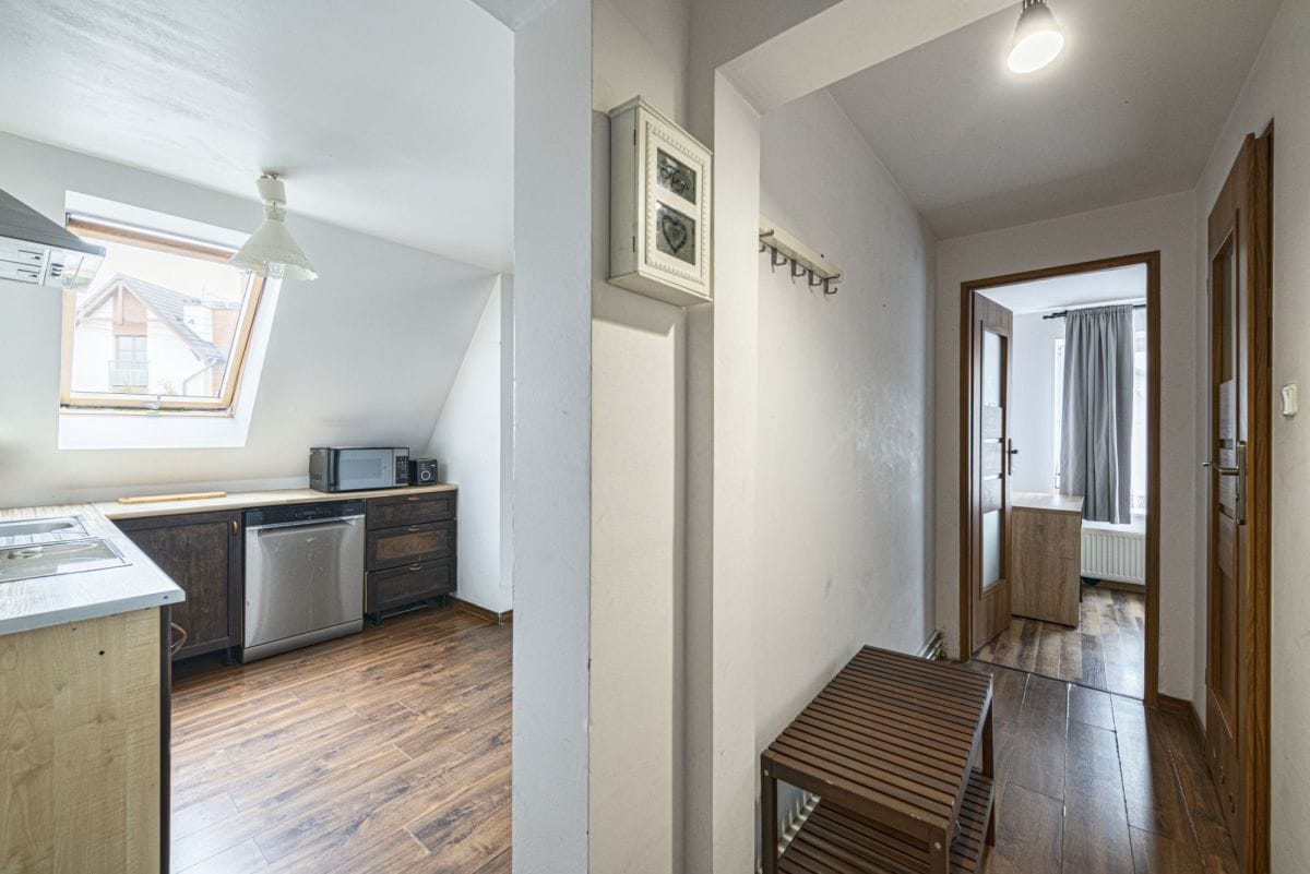 Dom 6 pokojowe na Sprzedaż