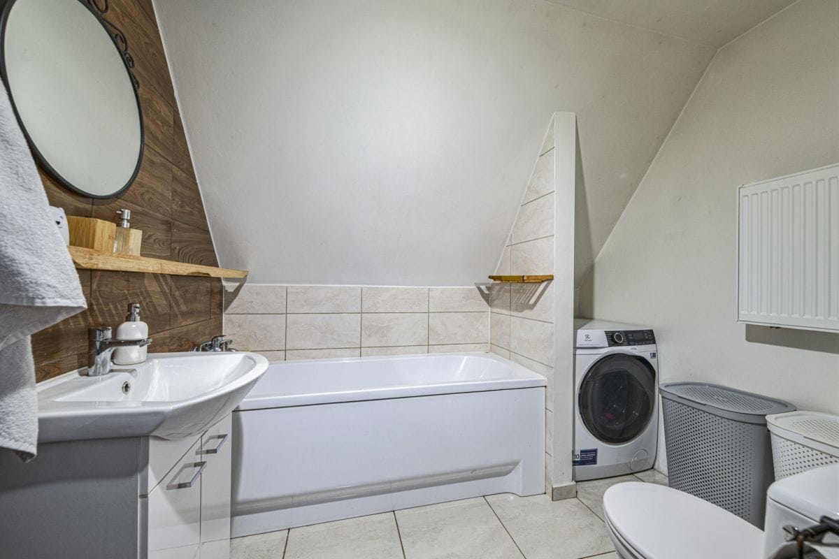 Dom 6 pokojowe na Sprzedaż