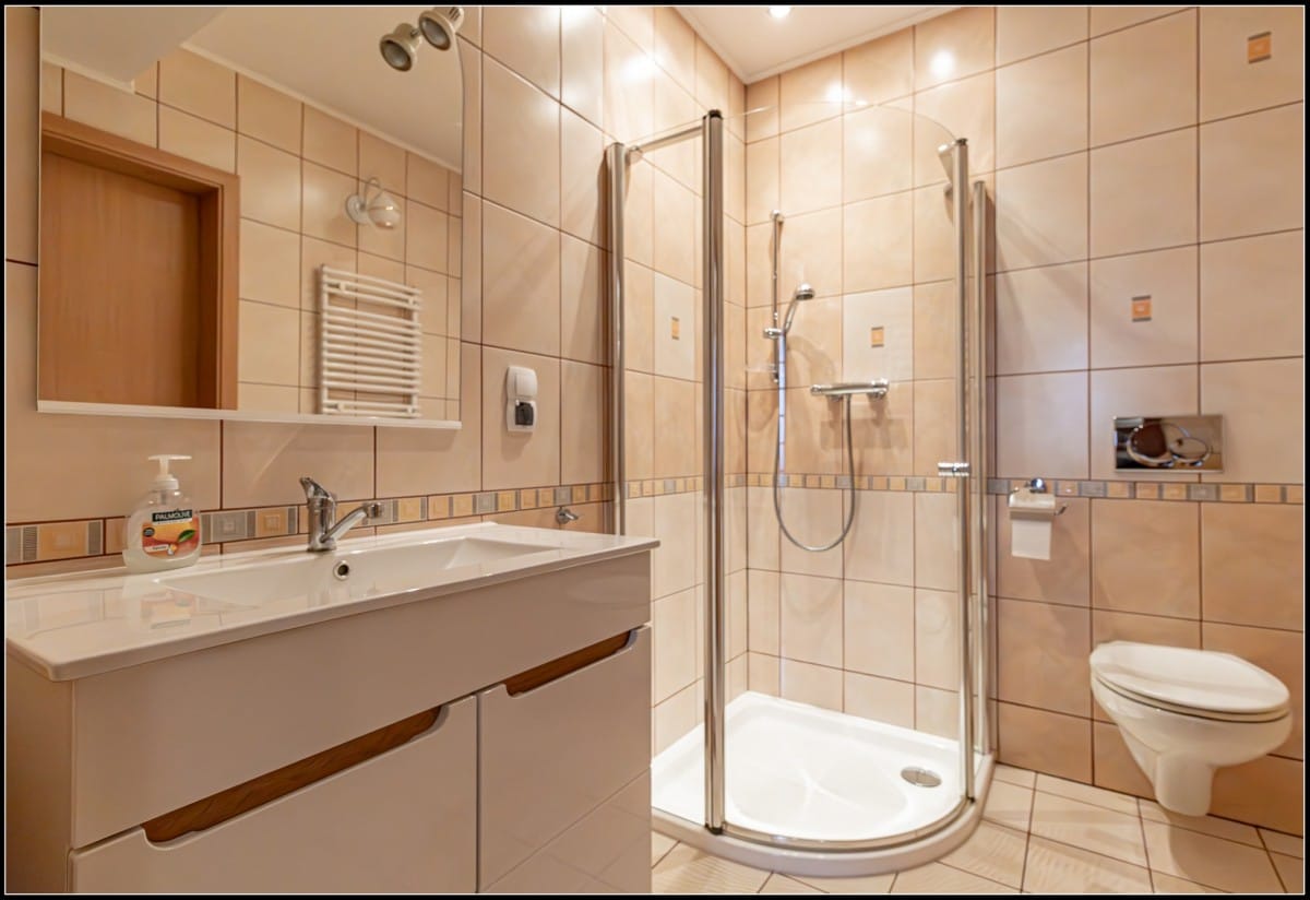 Dom 6 pokojowe na Sprzedaż