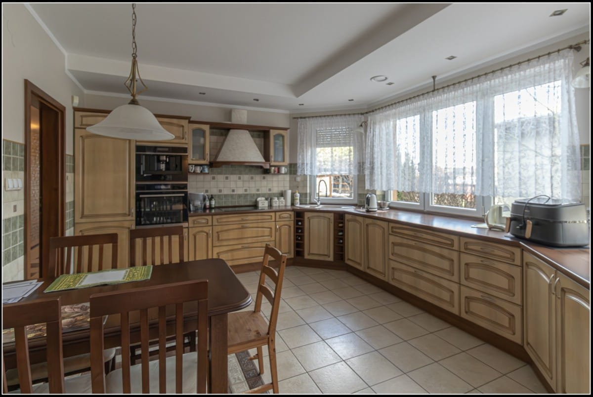 Dom 6 pokojowe na Sprzedaż