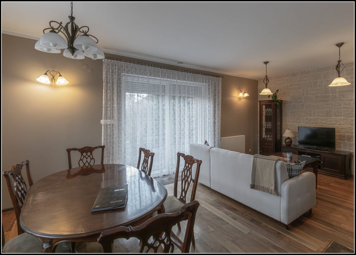 Dom 6 pokojowe na Sprzedaż