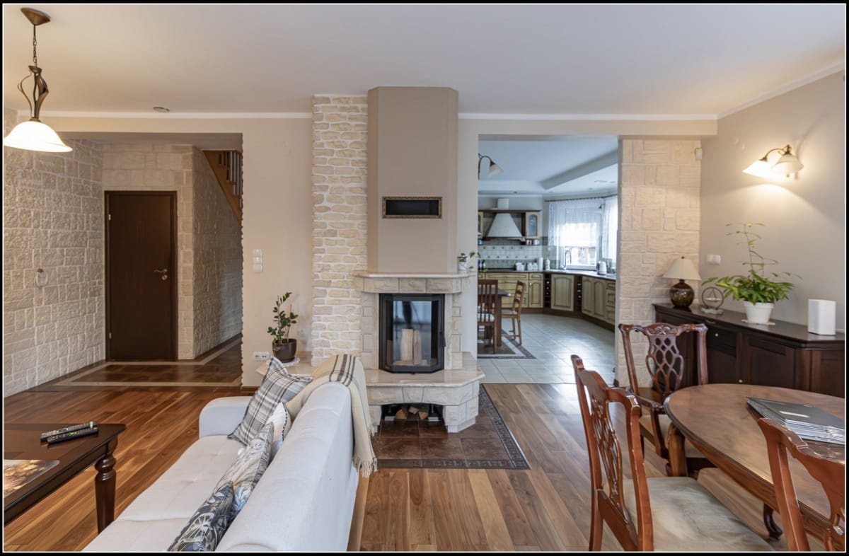 Dom 6 pokojowe na Sprzedaż