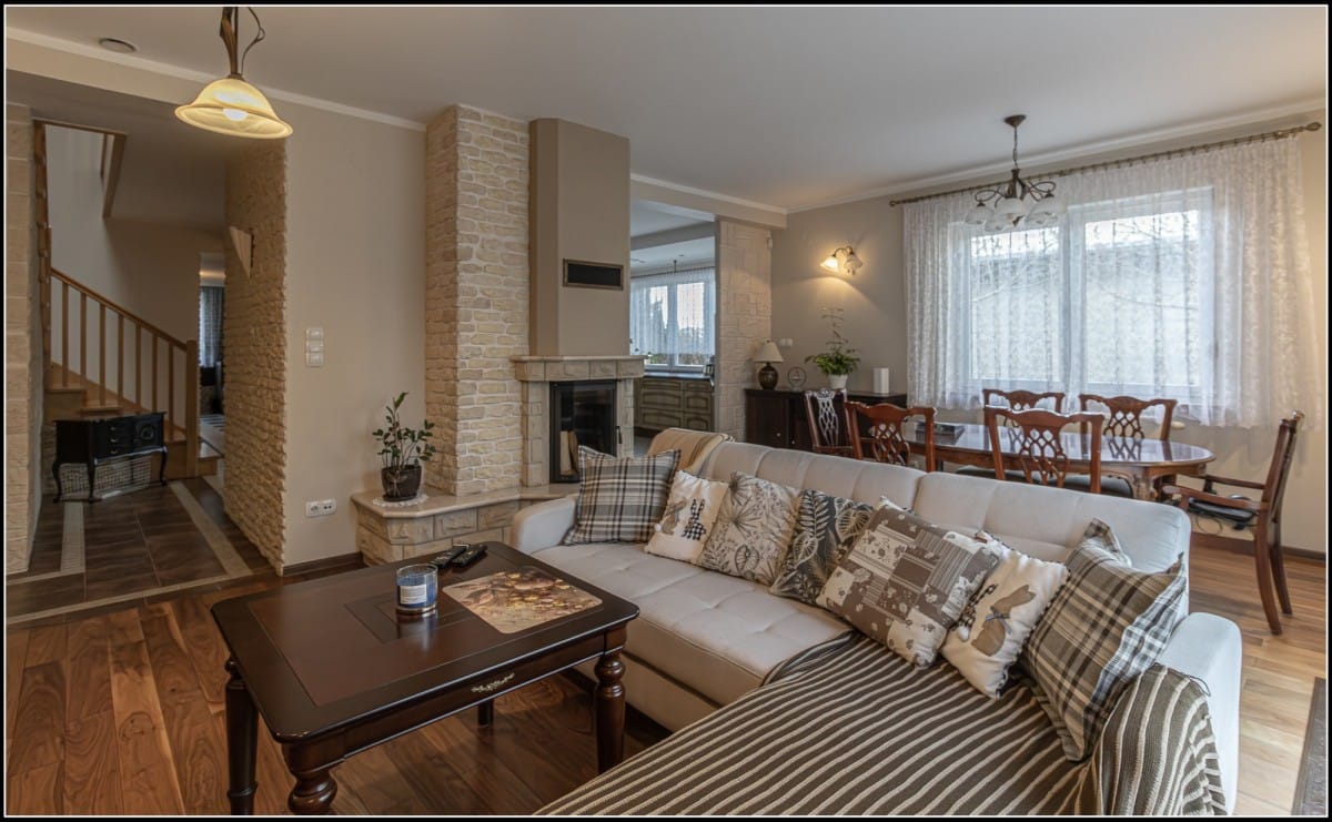 Dom 6 pokojowe na Sprzedaż