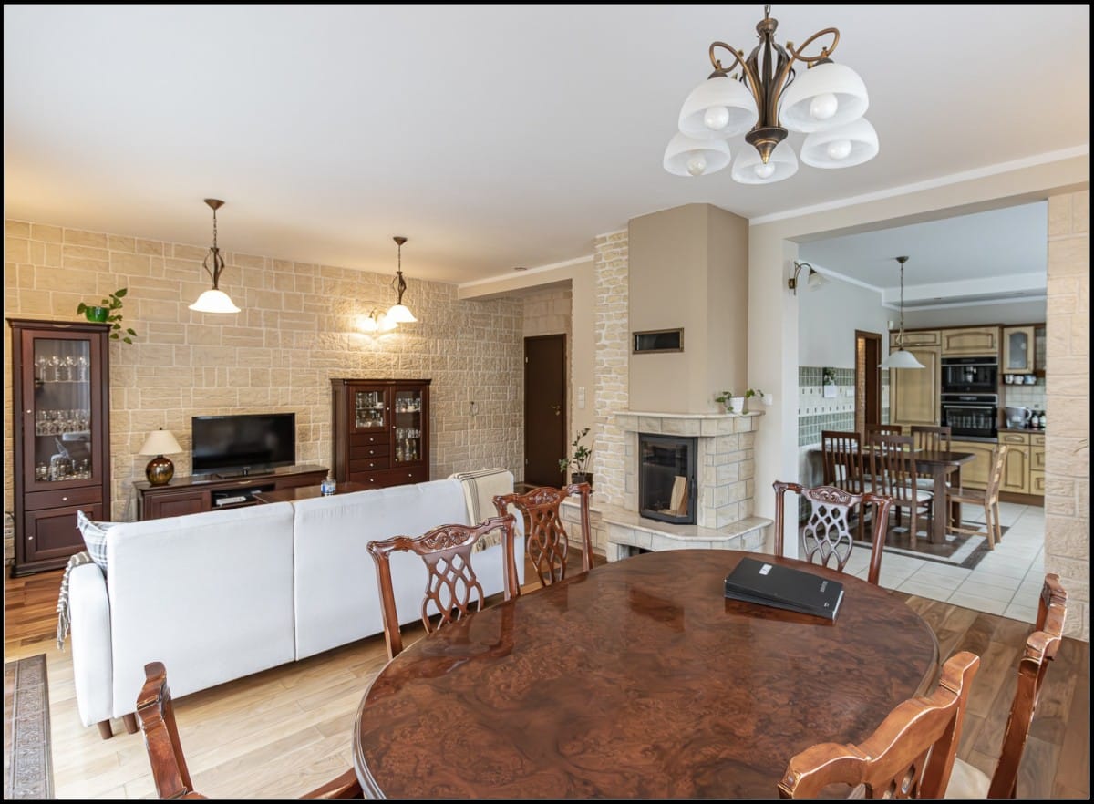 Dom 6 pokojowe na Sprzedaż