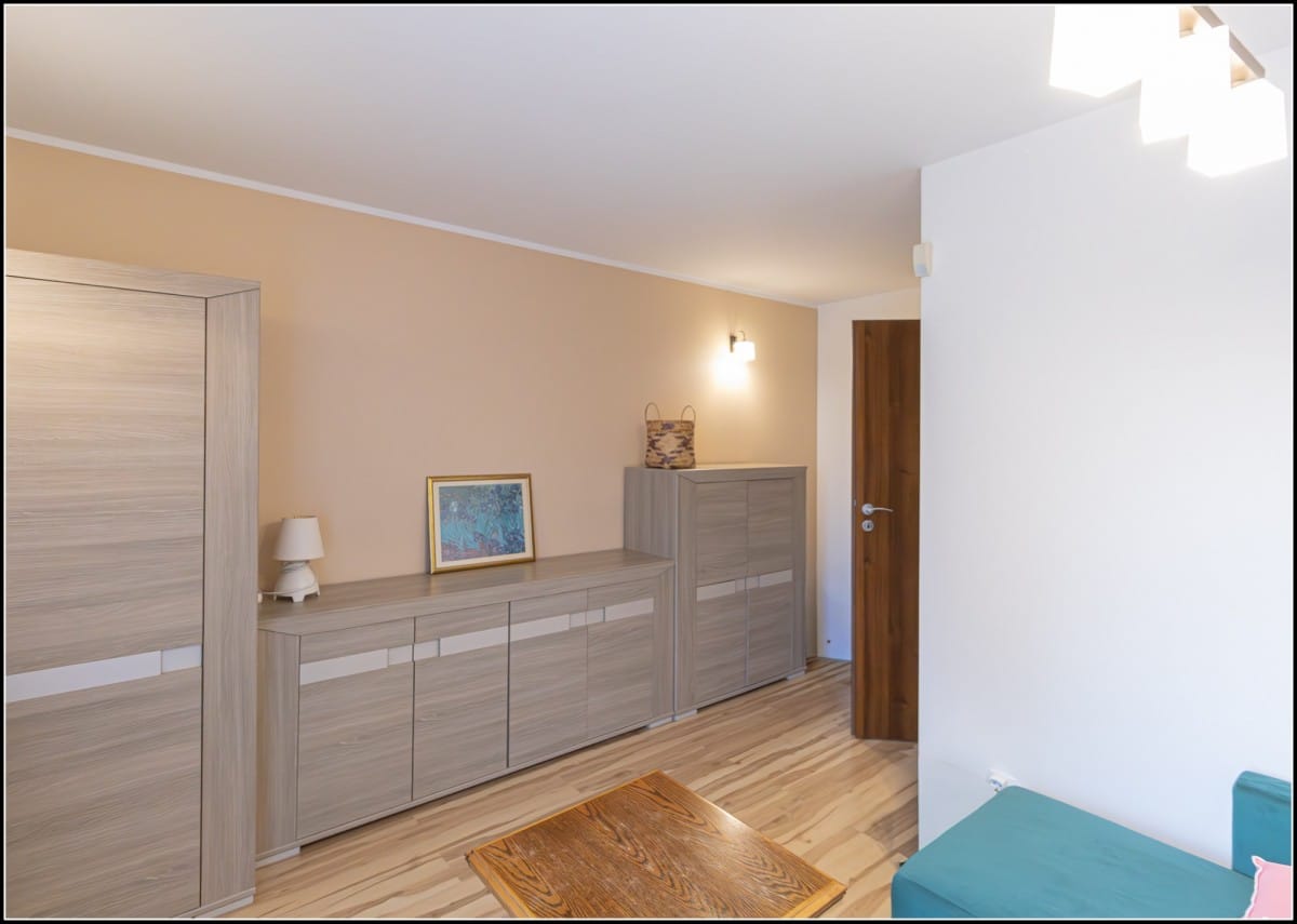 Dom 6 pokojowe na Sprzedaż