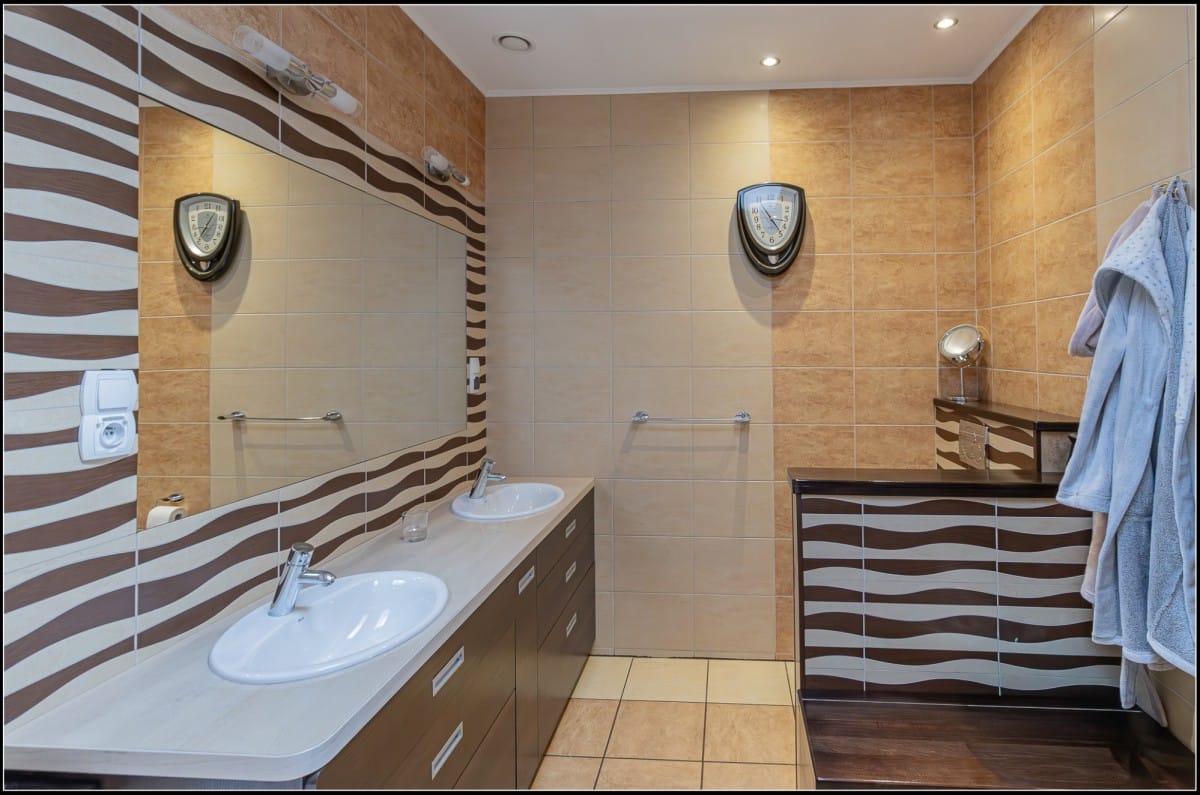 Dom 6 pokojowe na Sprzedaż