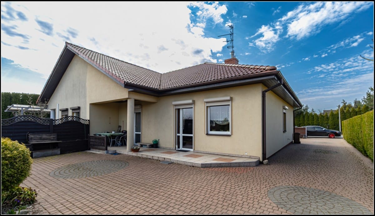 Dom 4 pokojowe na Sprzedaż