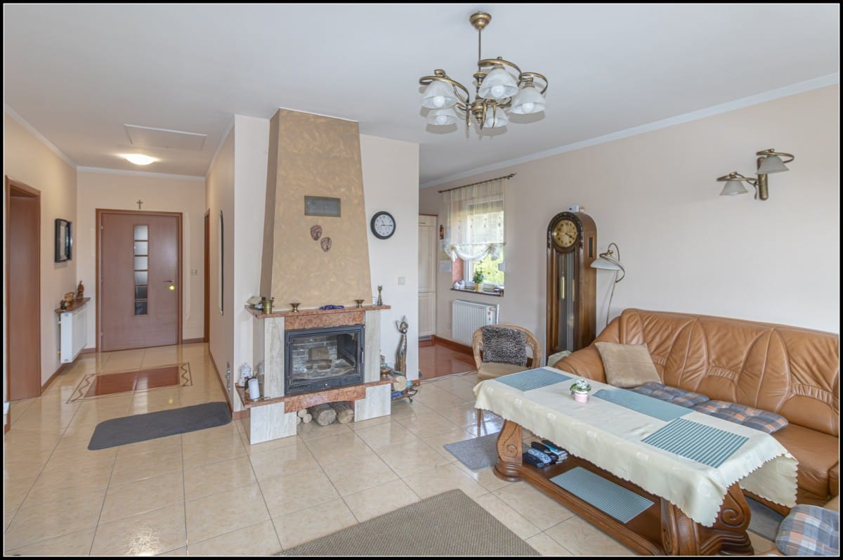 Dom 4 pokojowe na Sprzedaż