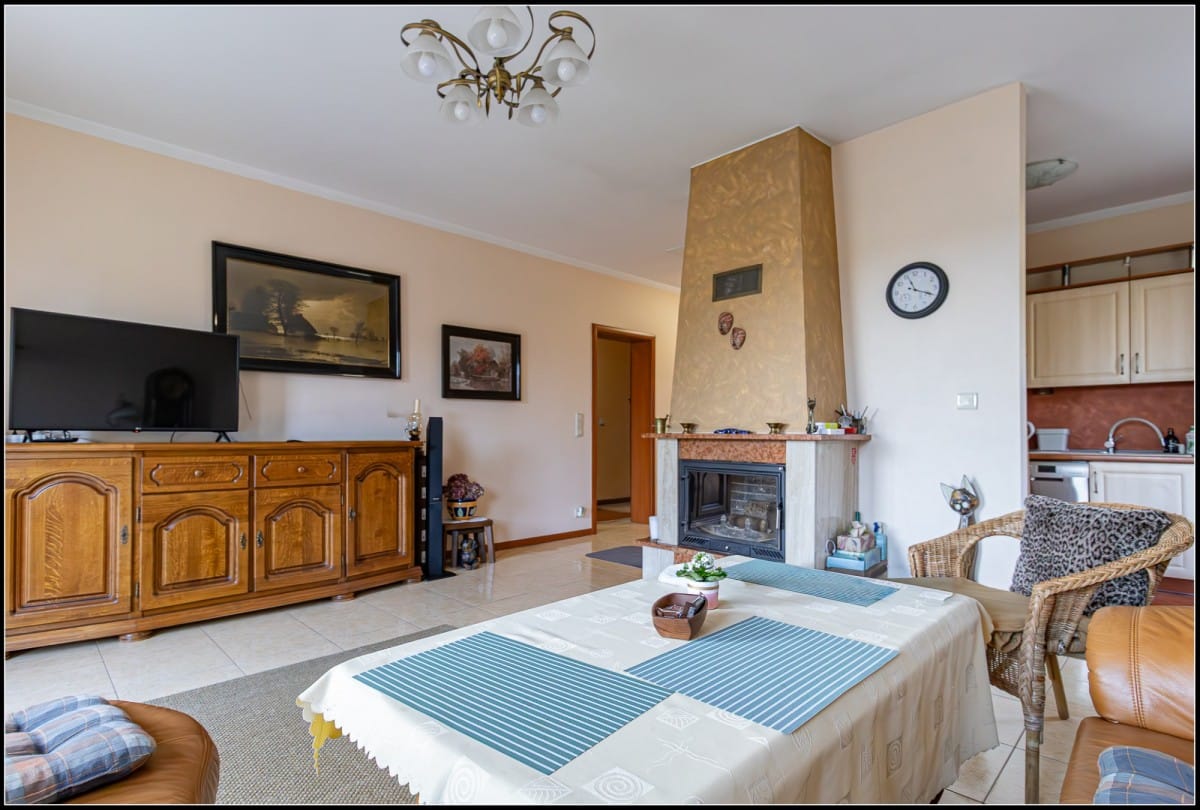 Dom 4 pokojowe na Sprzedaż