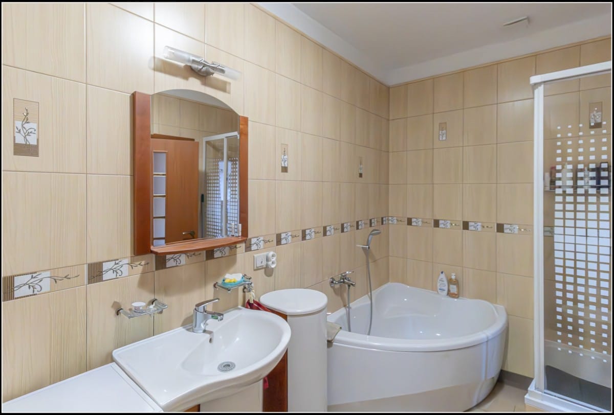 Dom 4 pokojowe na Sprzedaż