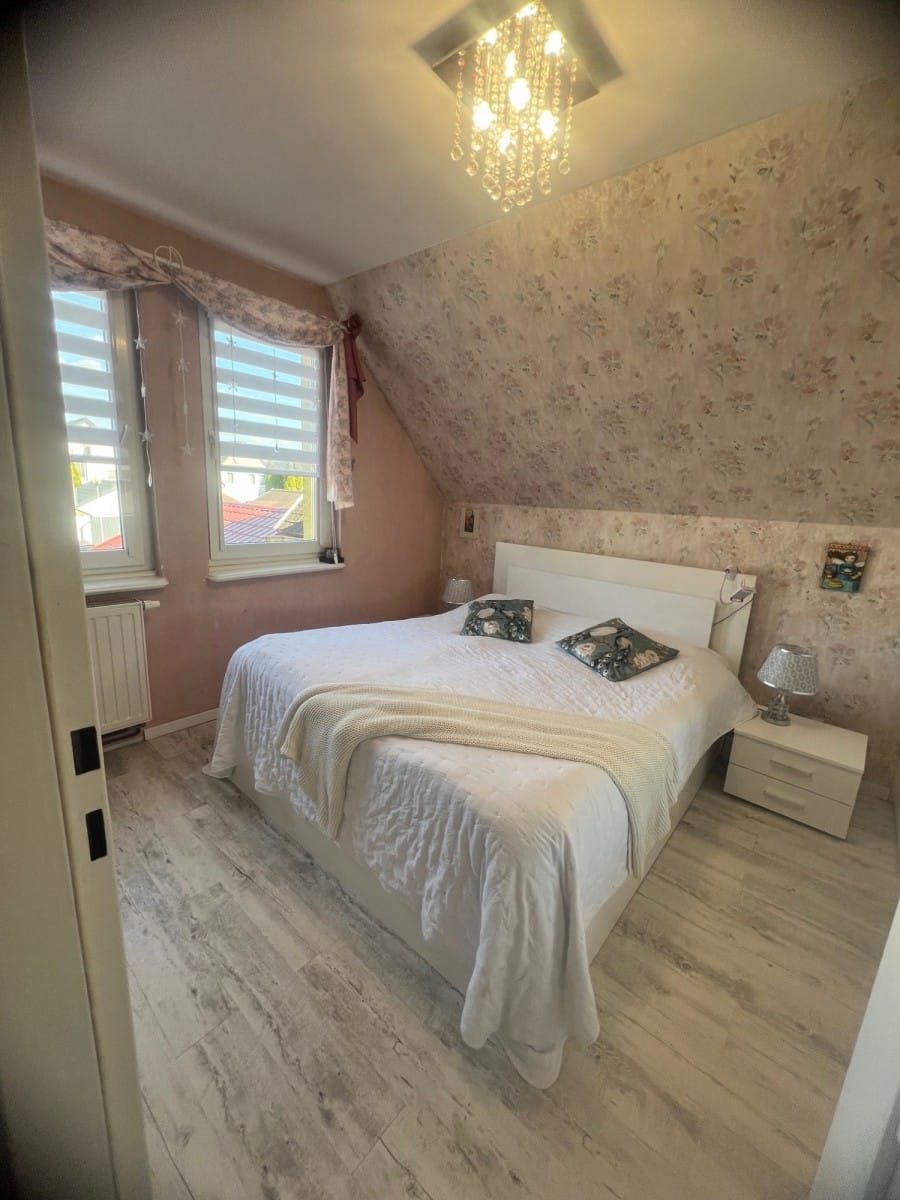 Dom 6 pokojowe na Sprzedaż