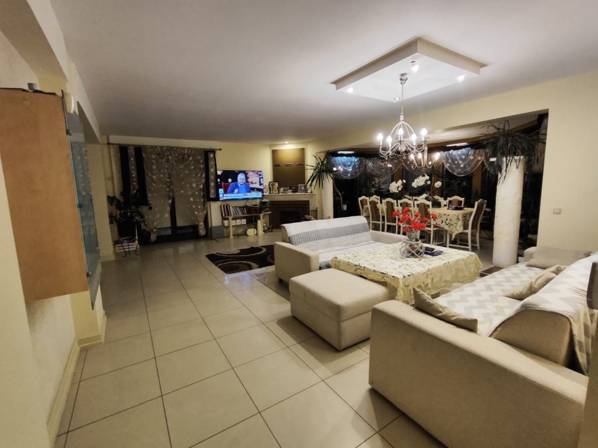 Dom 5 pokojowe na Sprzedaż