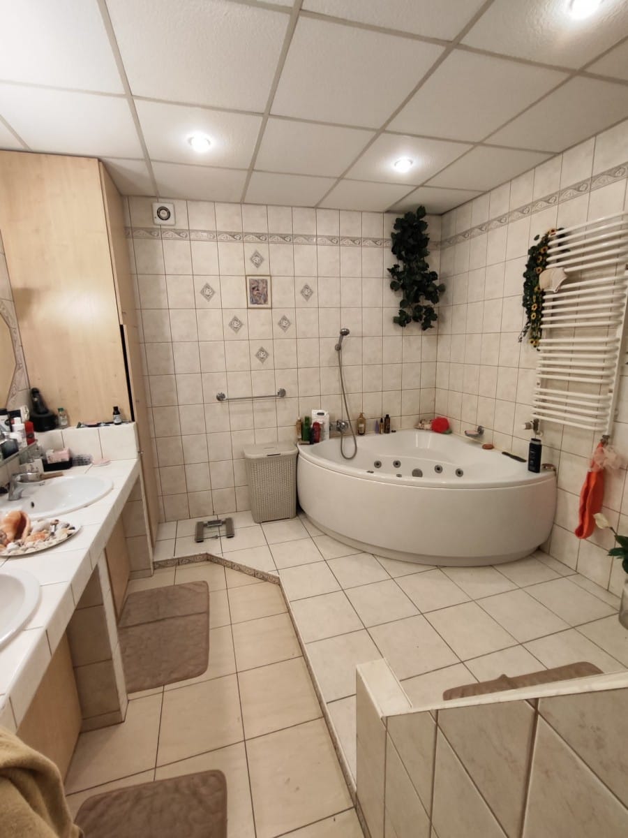 Dom 5 pokojowe na Sprzedaż