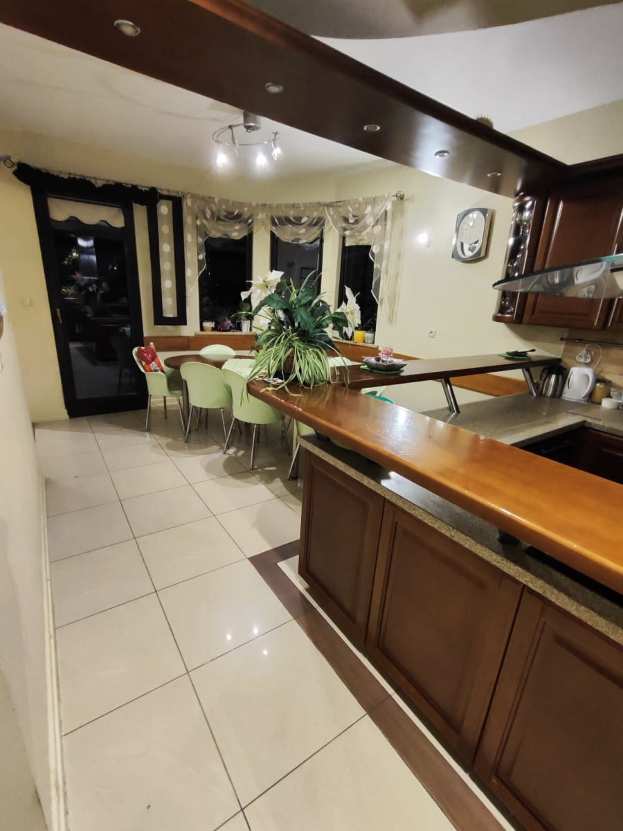 Dom 5 pokojowe na Sprzedaż