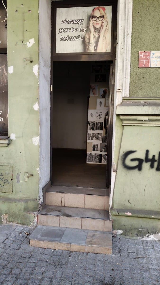 Lokal użytkowy  pokojowe na Sprzedaż