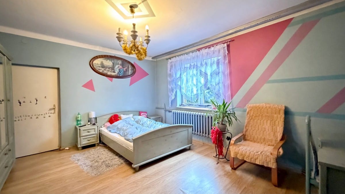 Dom 6 pokojowe na Sprzedaż