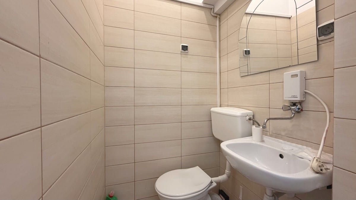 Lokal użytkowy  pokojowe na Sprzedaż