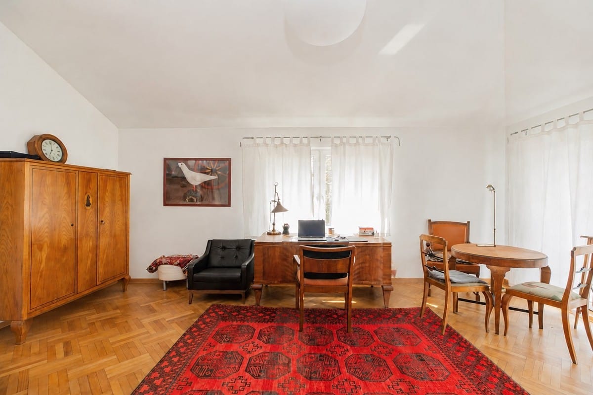 Dom 10 pokojowe na Sprzedaż