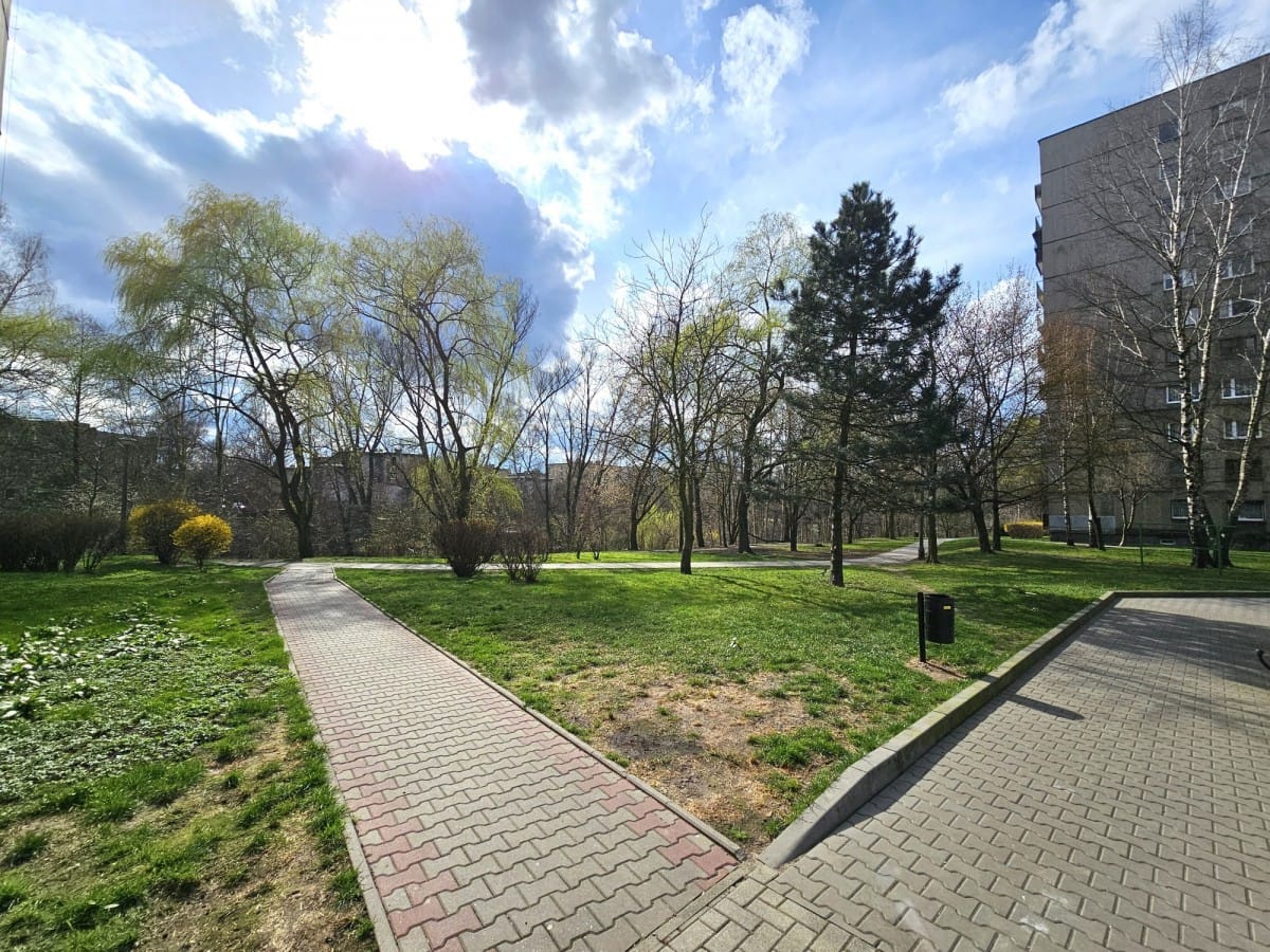 Mieszkanie 3 pokojowe na Sprzedaż