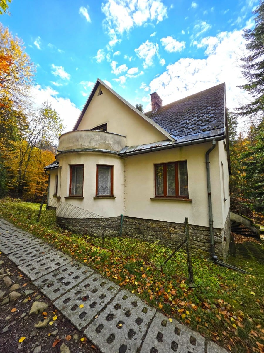 Dom 6 pokojowe na Sprzedaż