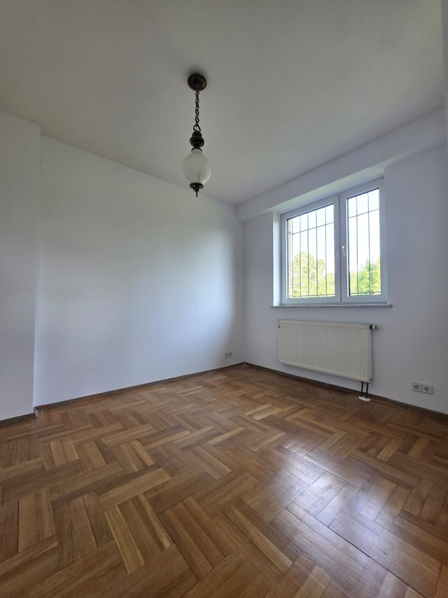 Dom 5 pokojowe na Sprzedaż