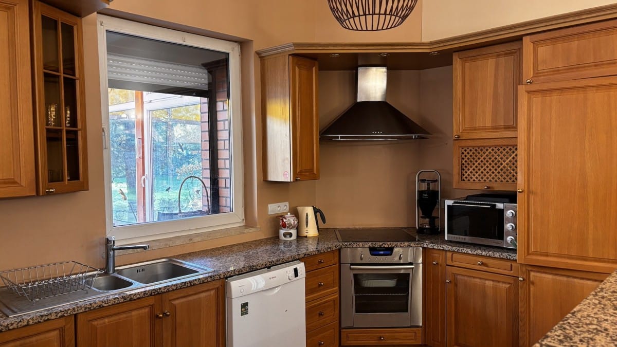 Dom 6 pokojowe na Sprzedaż