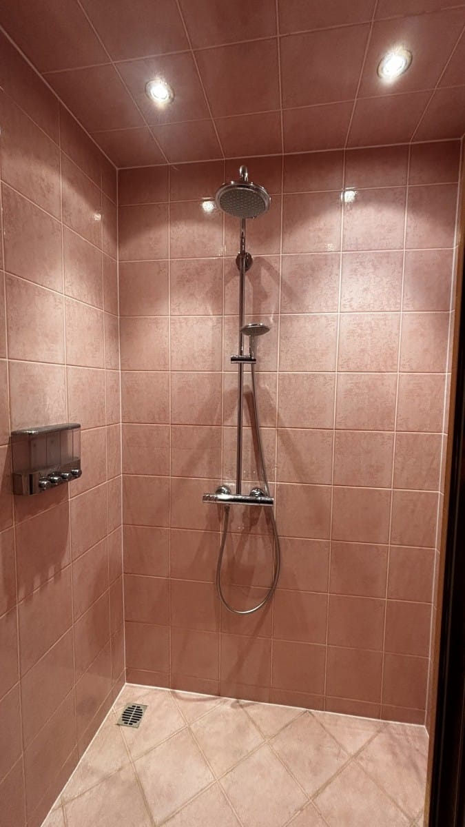 Dom 6 pokojowe na Sprzedaż