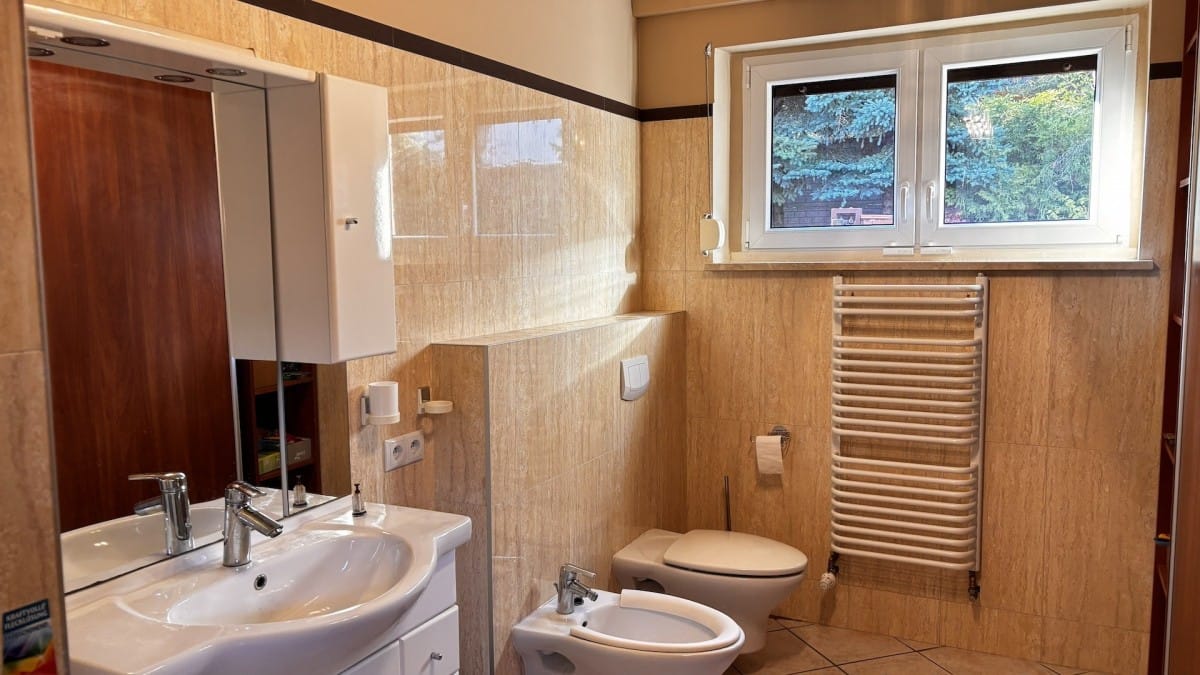 Dom 6 pokojowe na Sprzedaż