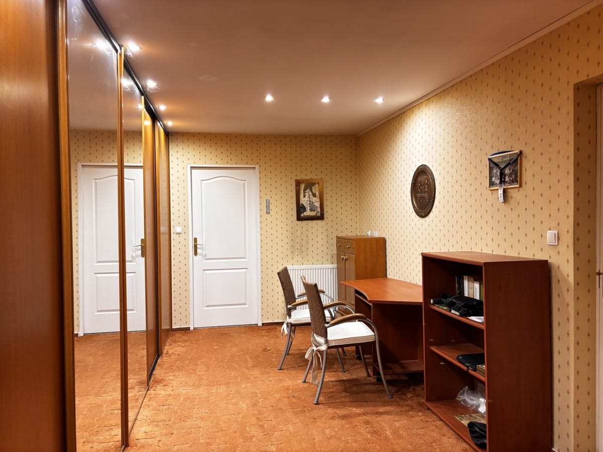 Dom 6 pokojowe na Sprzedaż